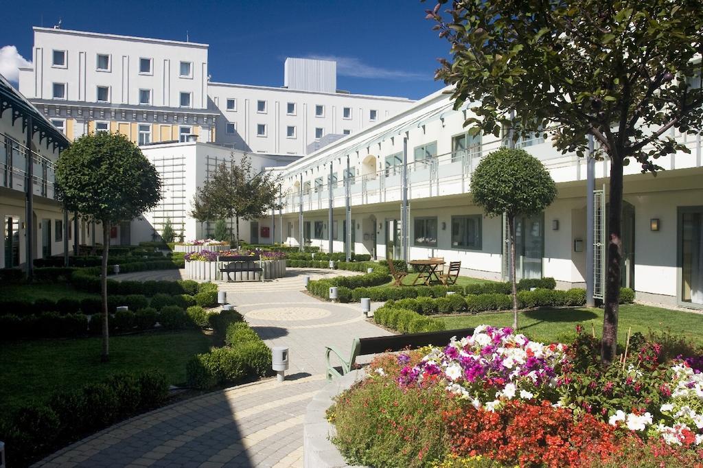 Номер Делюкс Residence із доступом до спа-центру Royal